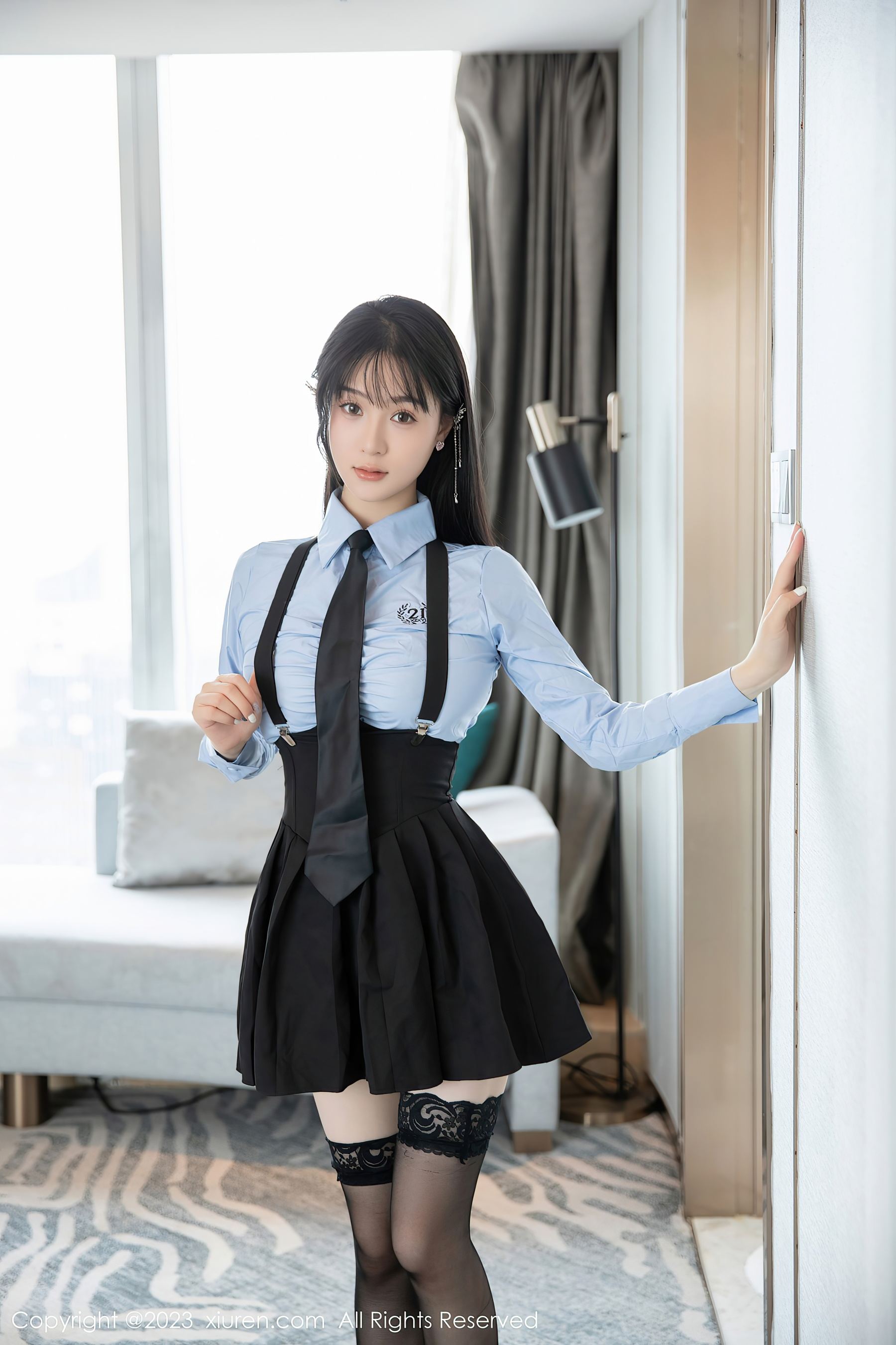 [XiuRen秀人网] No.7140 柚琪Rich 黑丝短裙·合集-妙妙屋
