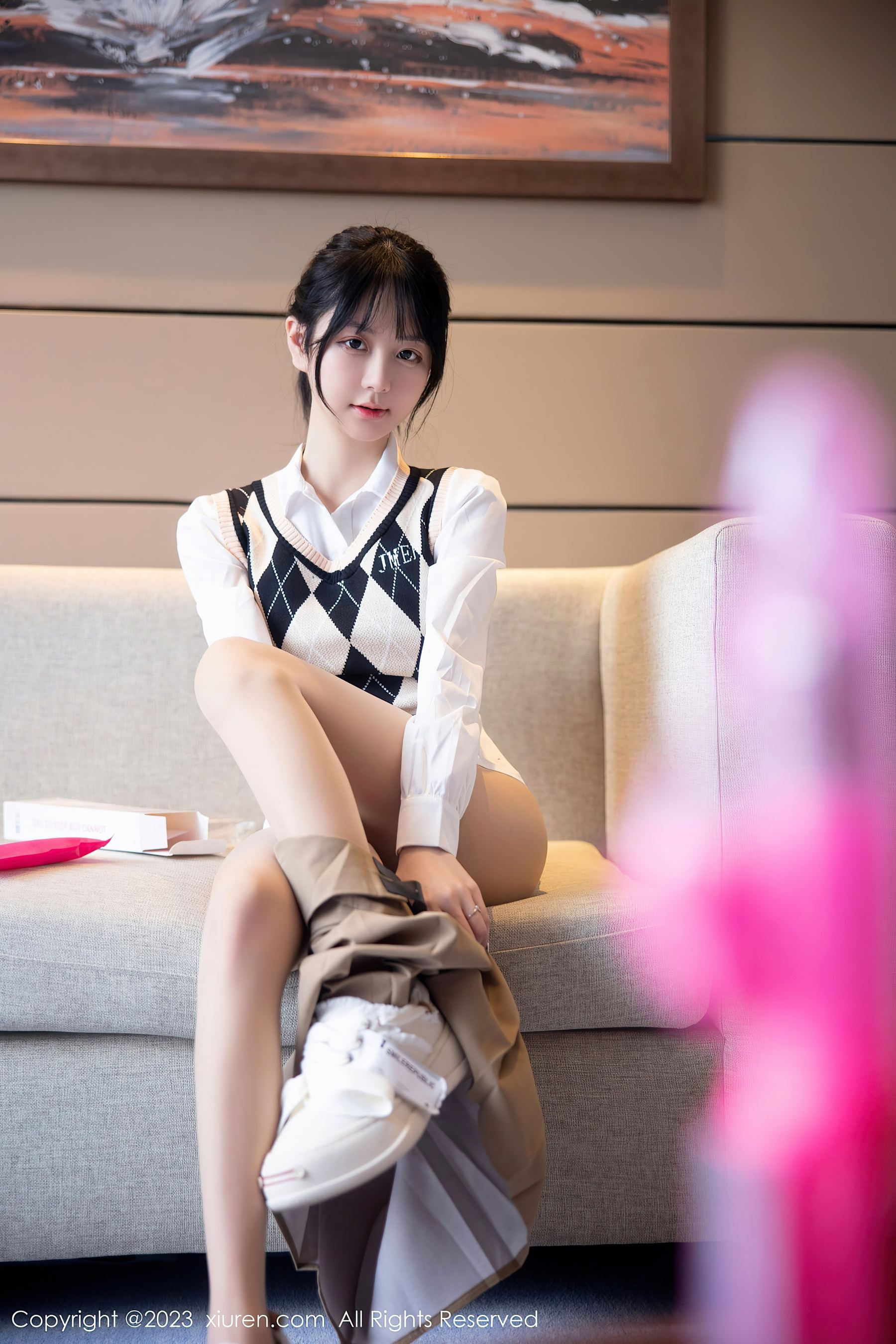 [XiuRen秀人网] No.6329 谢小蒽 短裙美腿·合集-妙妙屋
