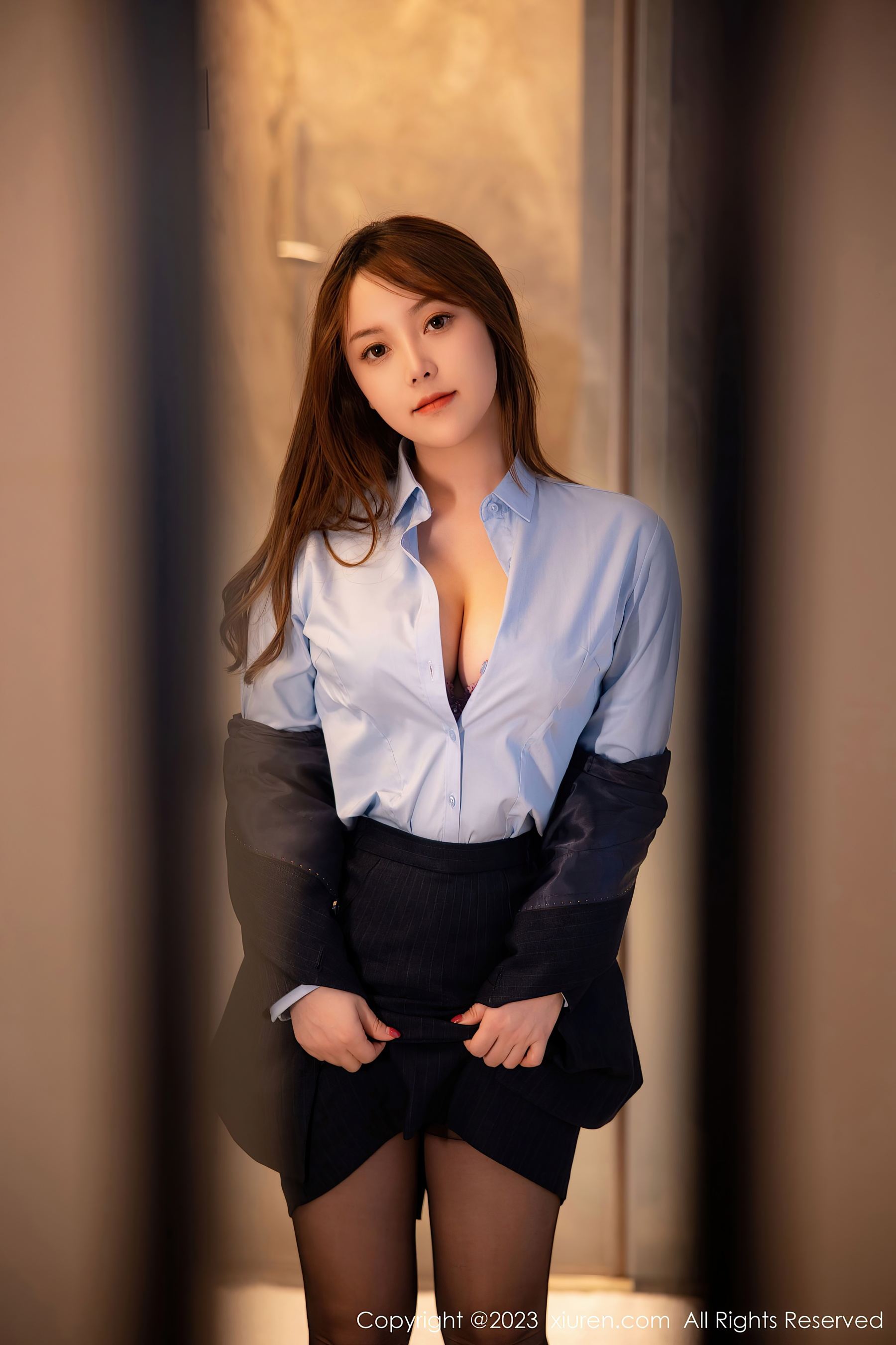 [XiuRen秀人网] No.6190 豆瓣酱 制服美臀·合集-妙妙屋