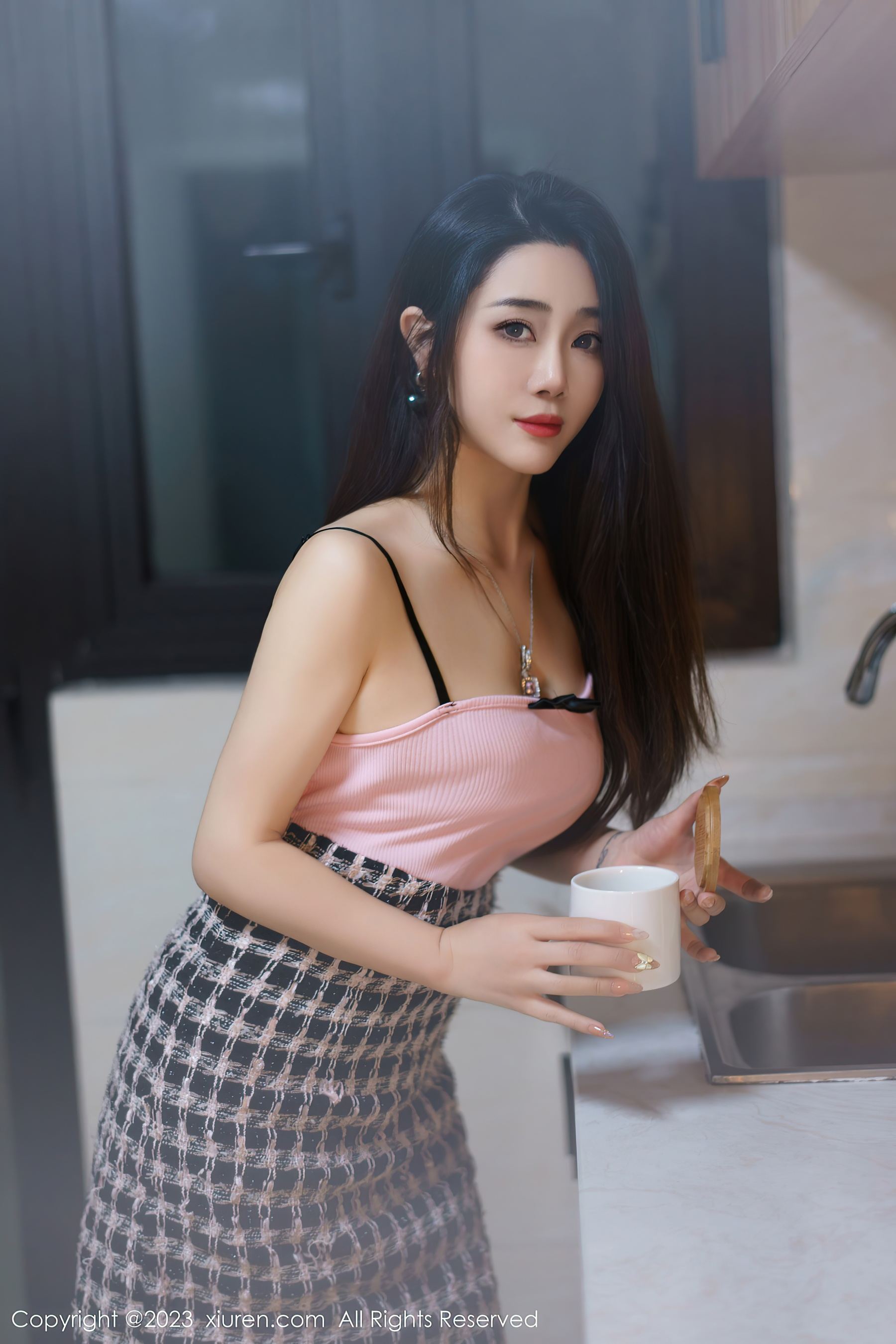 [XiuRen秀人网] No.6799 严利娅Yuliya 丰腴美臀·合集-妙妙屋