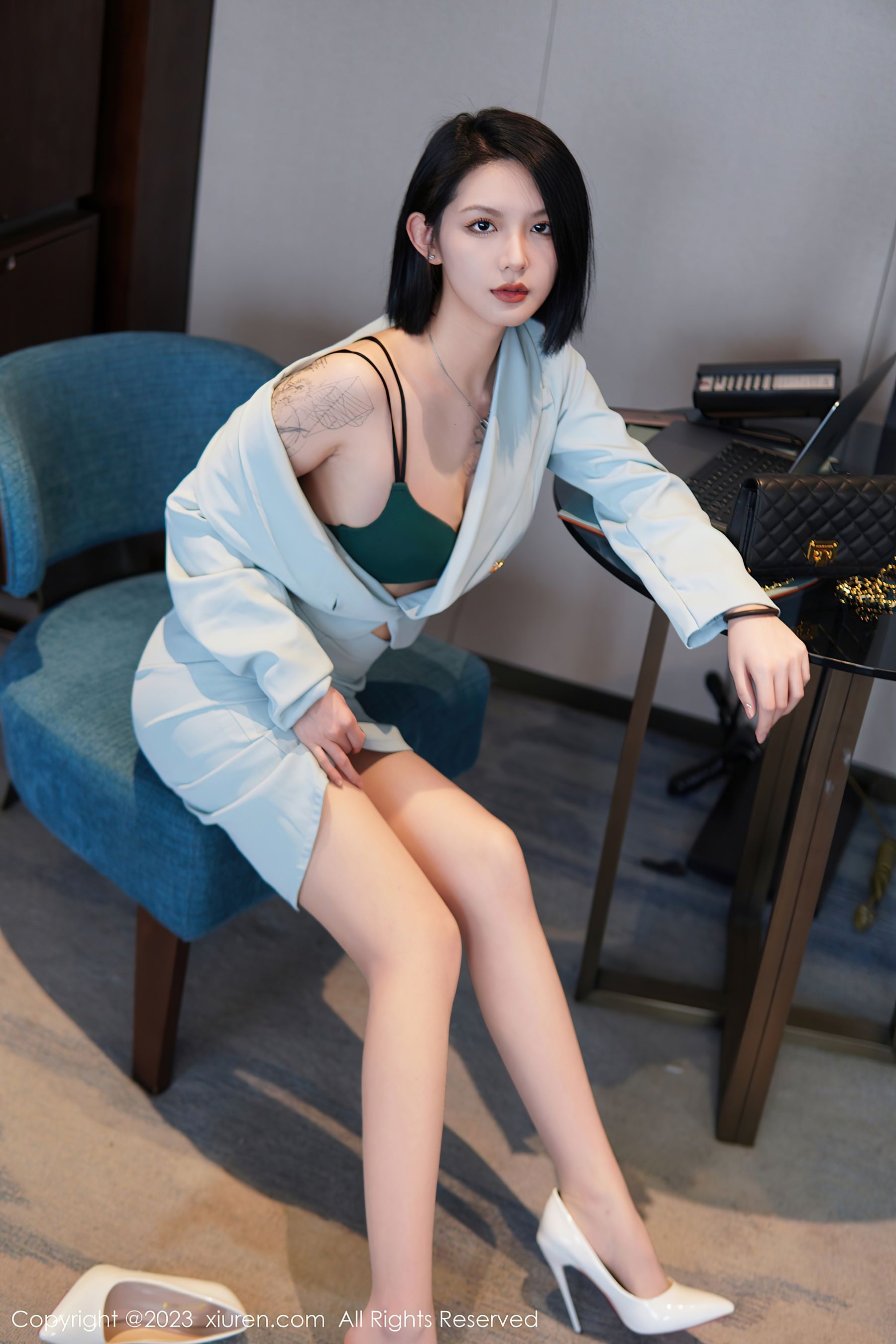 [XiuRen秀人网] No.6885 乔一一·合集-妙妙屋