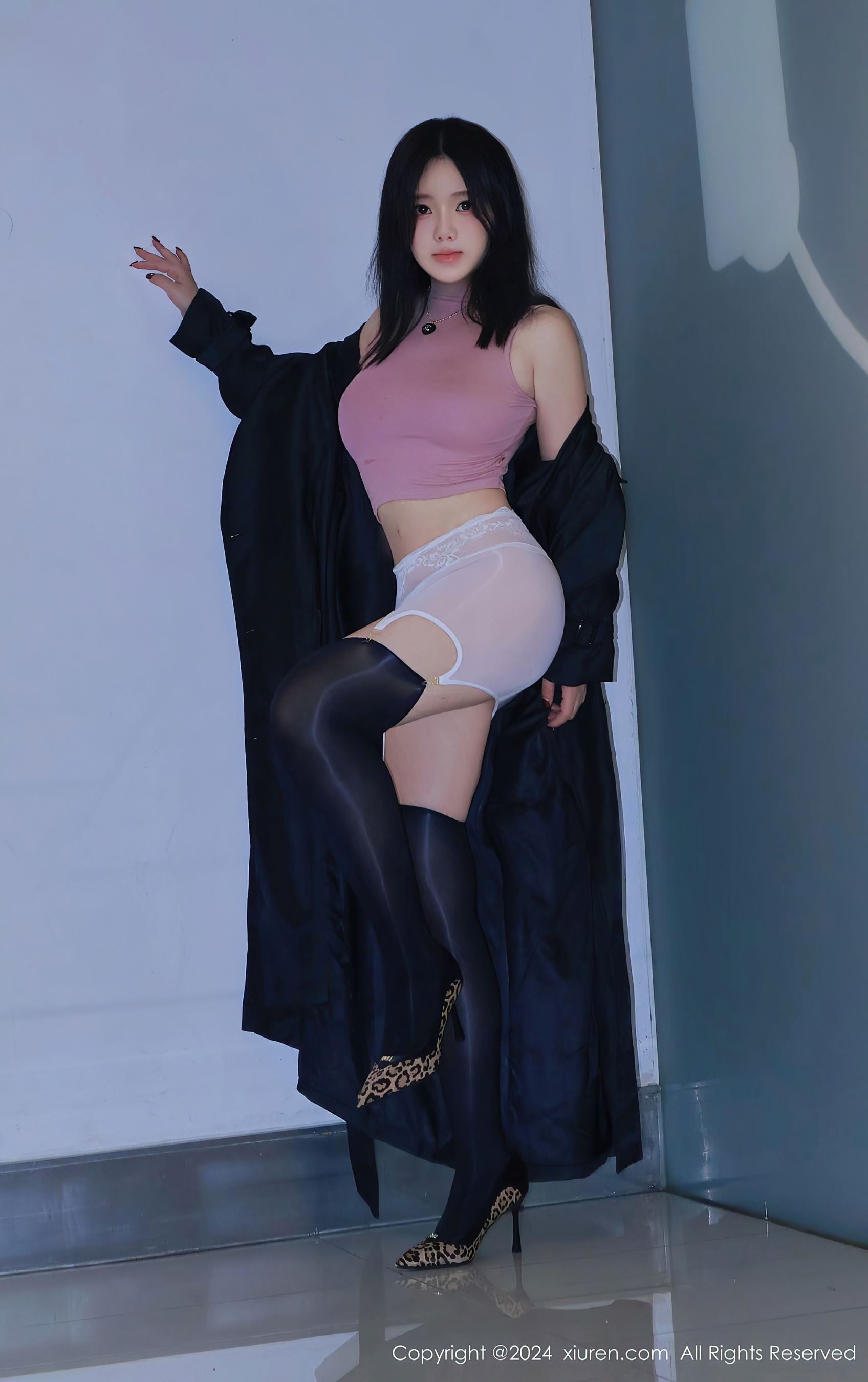 [XiuRen秀人网] No.9489 小薯条nienie 黑丝美腿·合集-妙妙屋