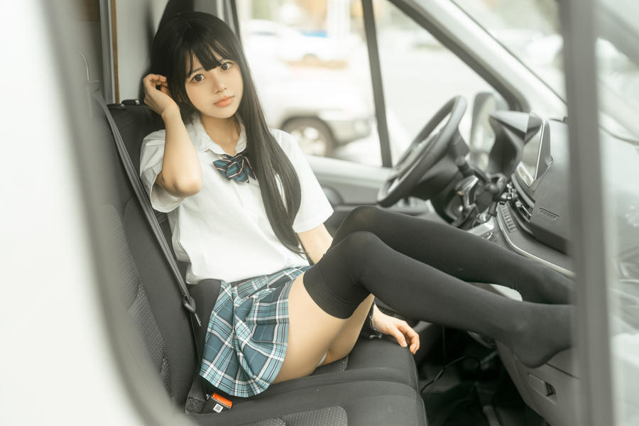 rua阮阮-No.008 – 房车JK [41P]·合集-妙妙屋