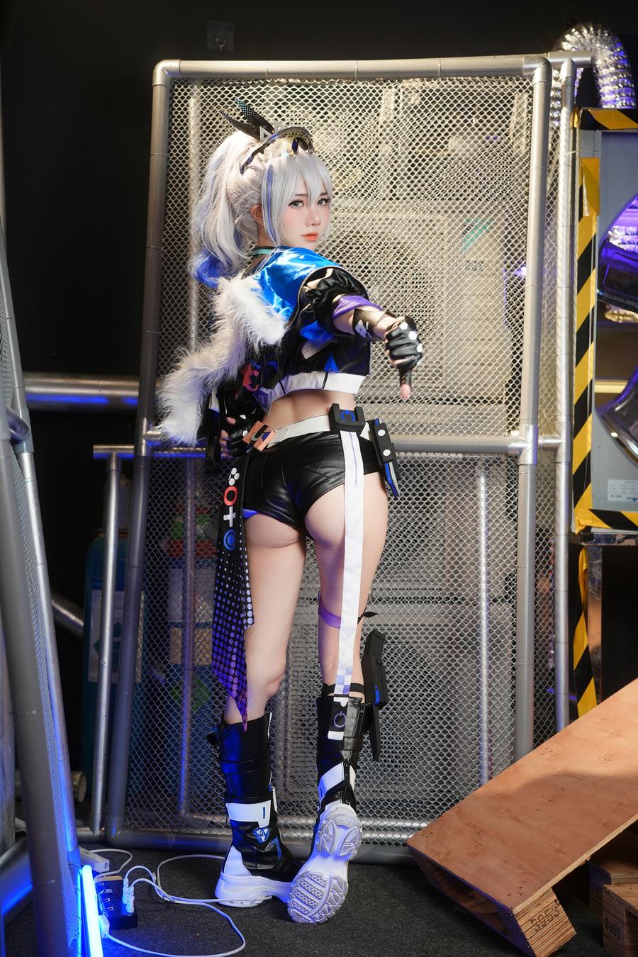 Sally Dorasnow-No.078 – Silver Wolf [24P 3V]·合集-妙妙屋