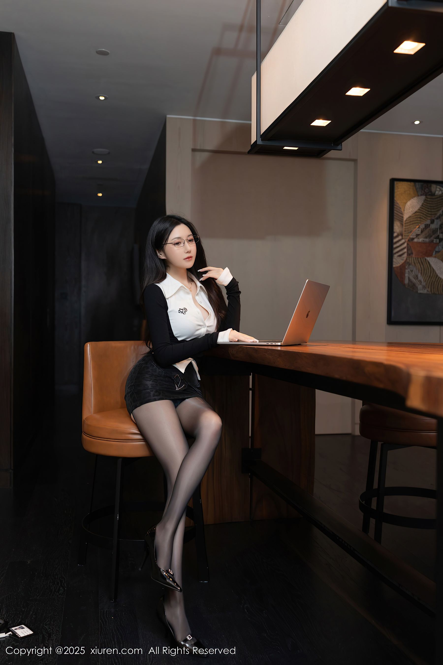 [XiuRen秀人网] No.10353 鱼子酱Fish 学生服·合集-妙妙屋