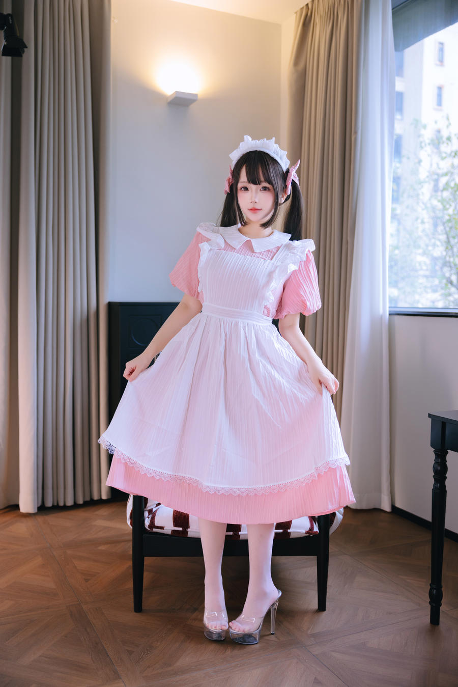 椎名莜(日奈娇)-No.235 – 见习女仆 [81P 3V]·合集-妙妙屋