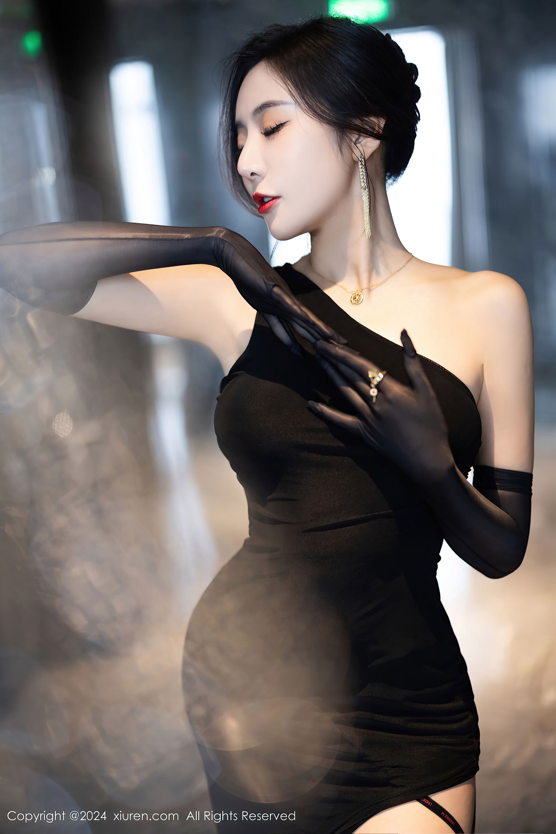 [XiuRen秀人网] No.8194 王馨瑶yanni 美腿黑丝·合集-妙妙屋