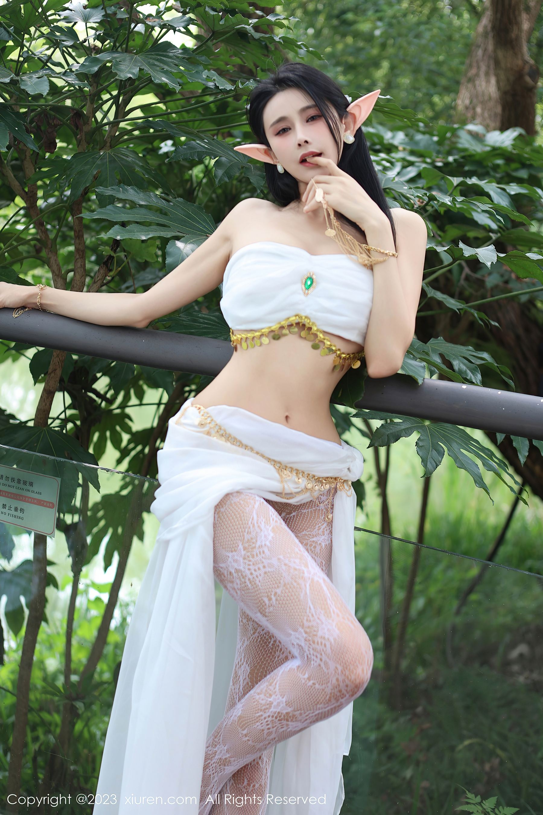 [XiuRen秀人网] No.7598 草莓mm 美腿户外·合集-妙妙屋