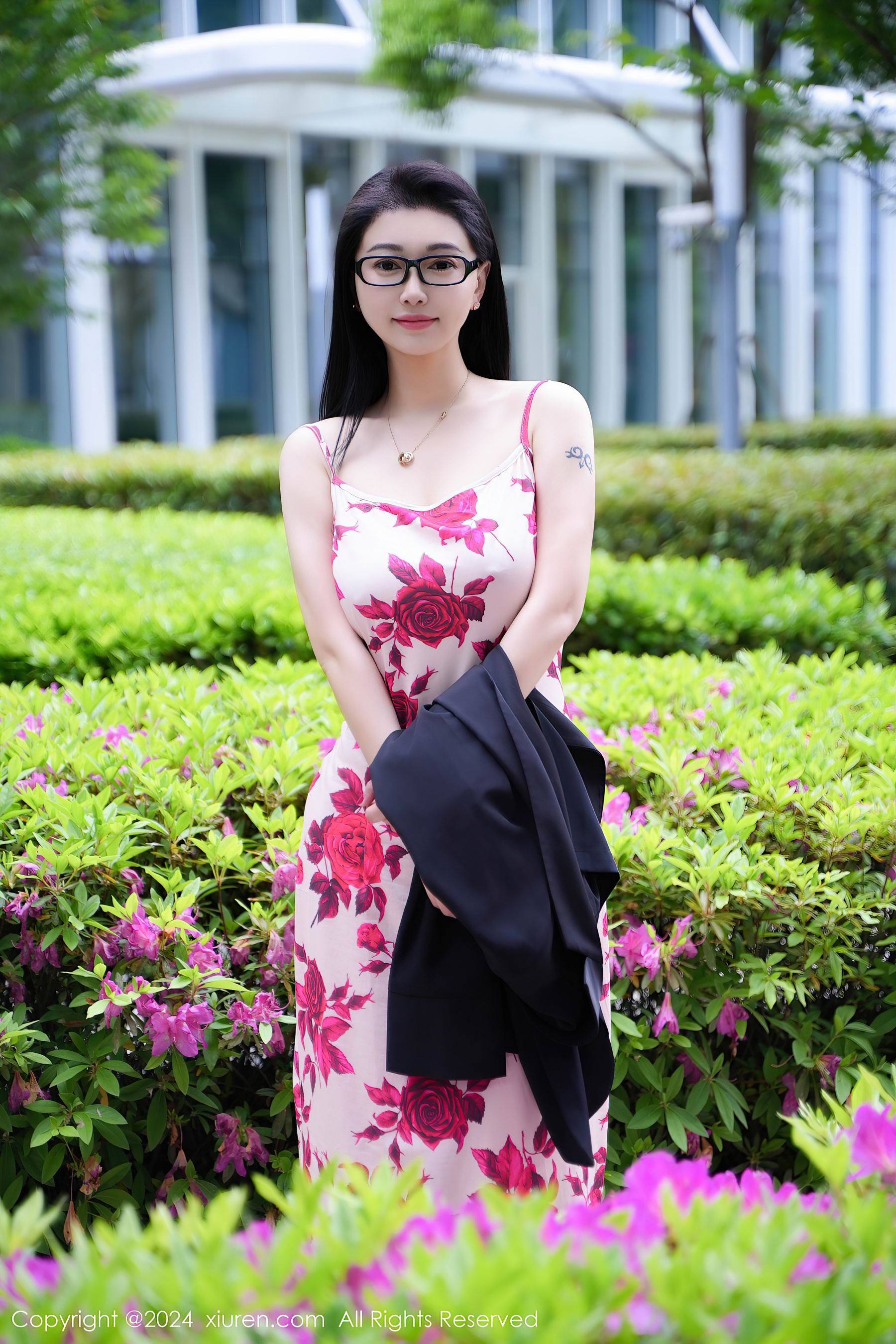 [XiuRen秀人网] No.8468 雅茹老师 长裙美臀·合集-妙妙屋