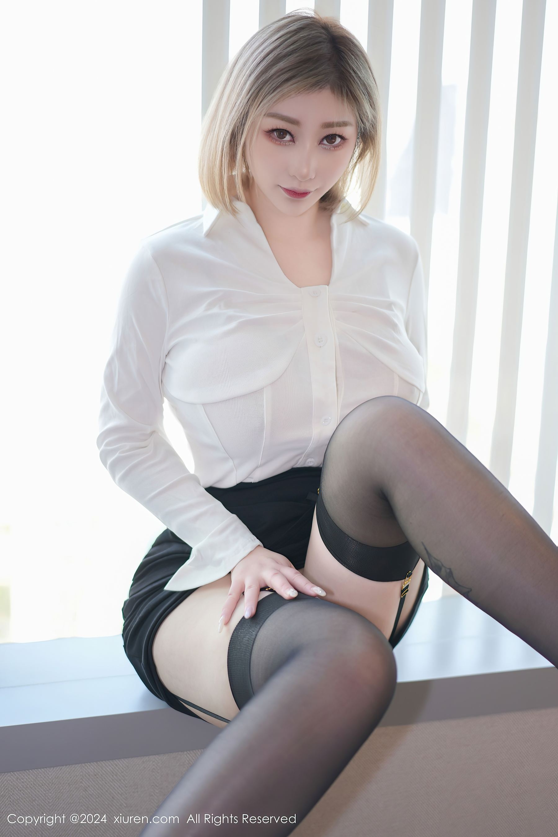 [XiuRen秀人网] No.8381 妲己_Toxic 黑丝美臀·合集-妙妙屋