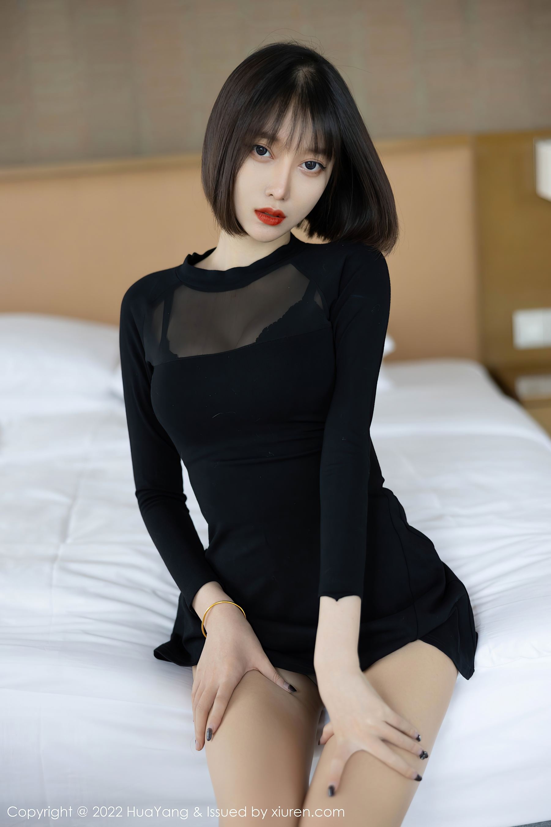 [HuaYang花漾] VOL.491 玥儿玥er 丝袜美腿性感短发美女写真·合集-妙妙屋