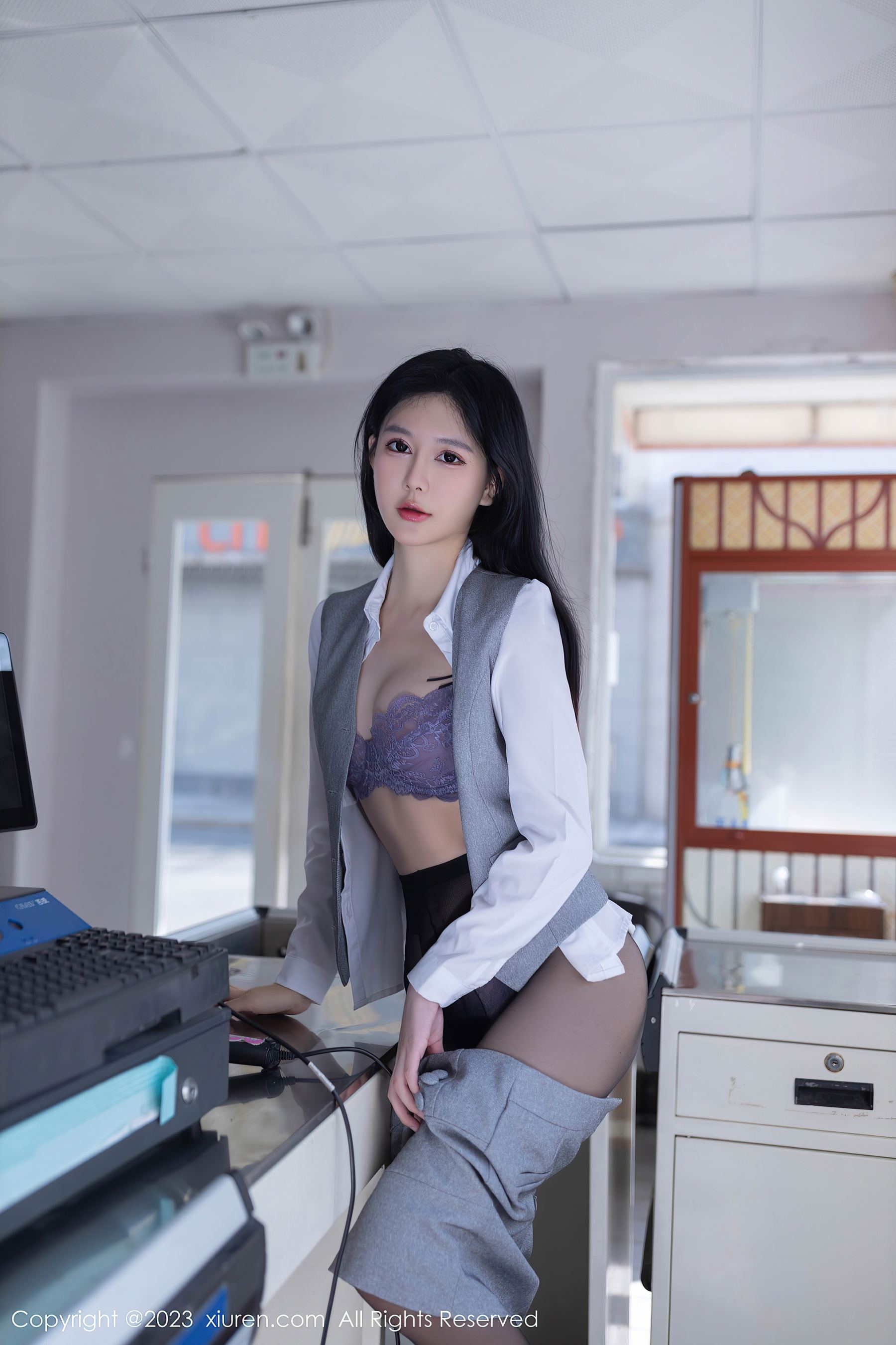 [XiuRen秀人网] No.7684 幼幼 制服美腿·合集-妙妙屋