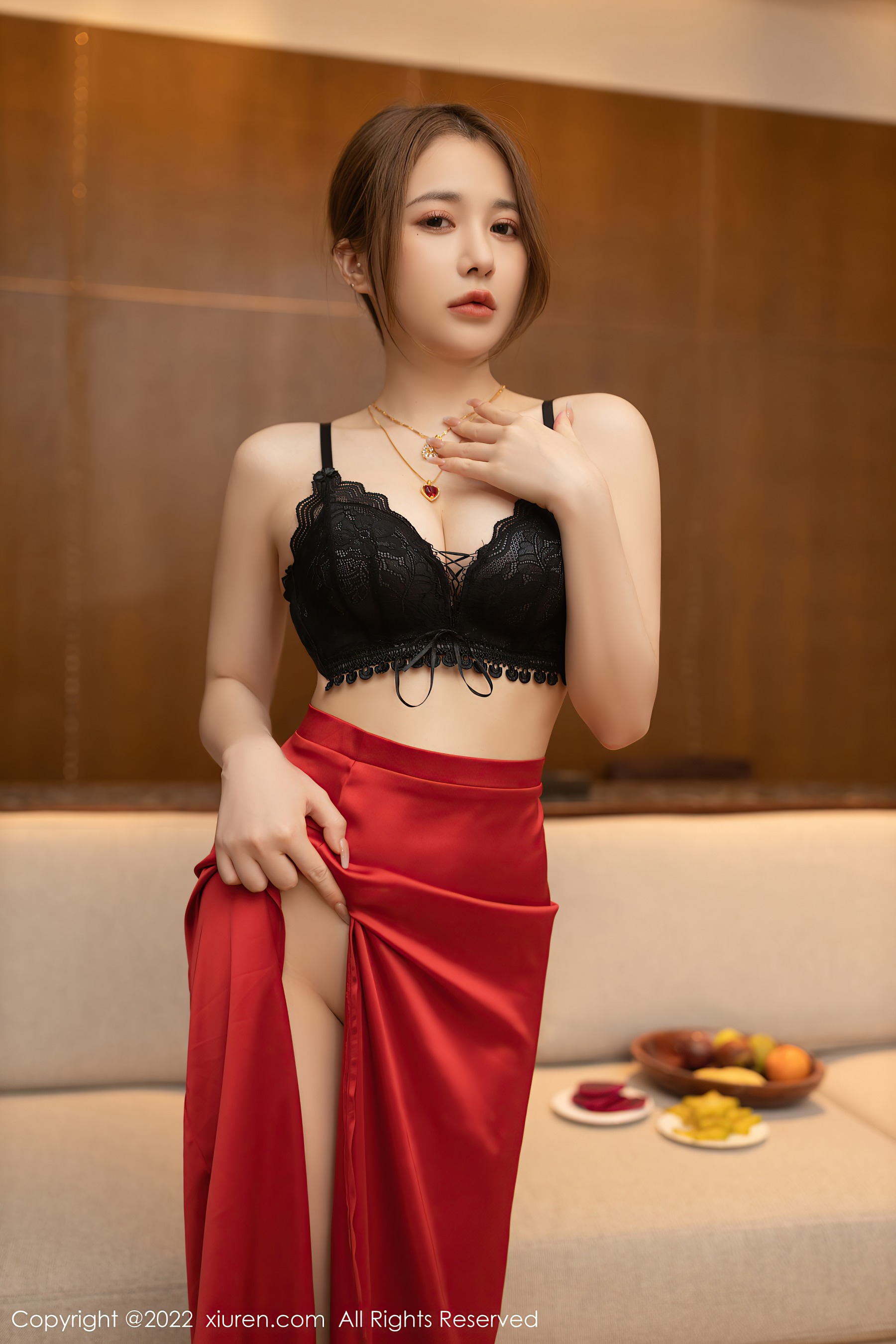 [XiuRen秀人网] No.4674 鱼子酱Fish 三亚旅拍长裙蕾丝写真·合集-妙妙屋