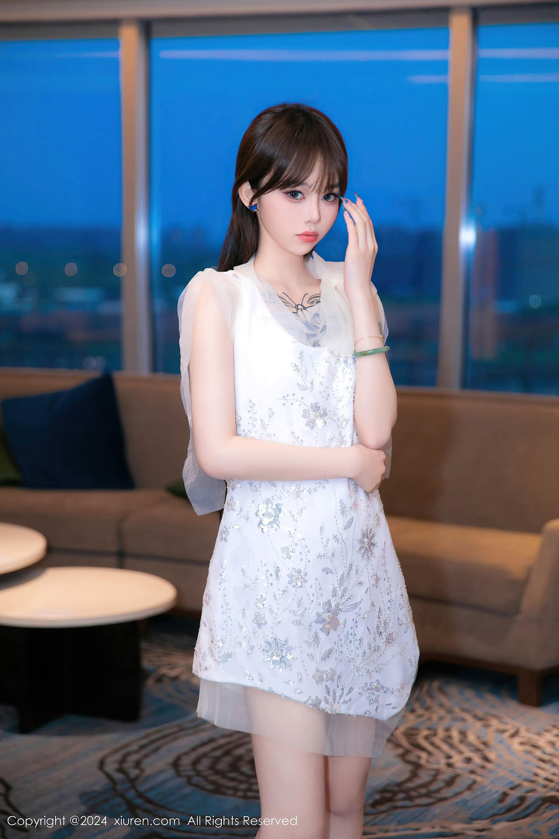 [XiuRen秀人网] No.8696 奶瓶. 美腿性感·合集-妙妙屋