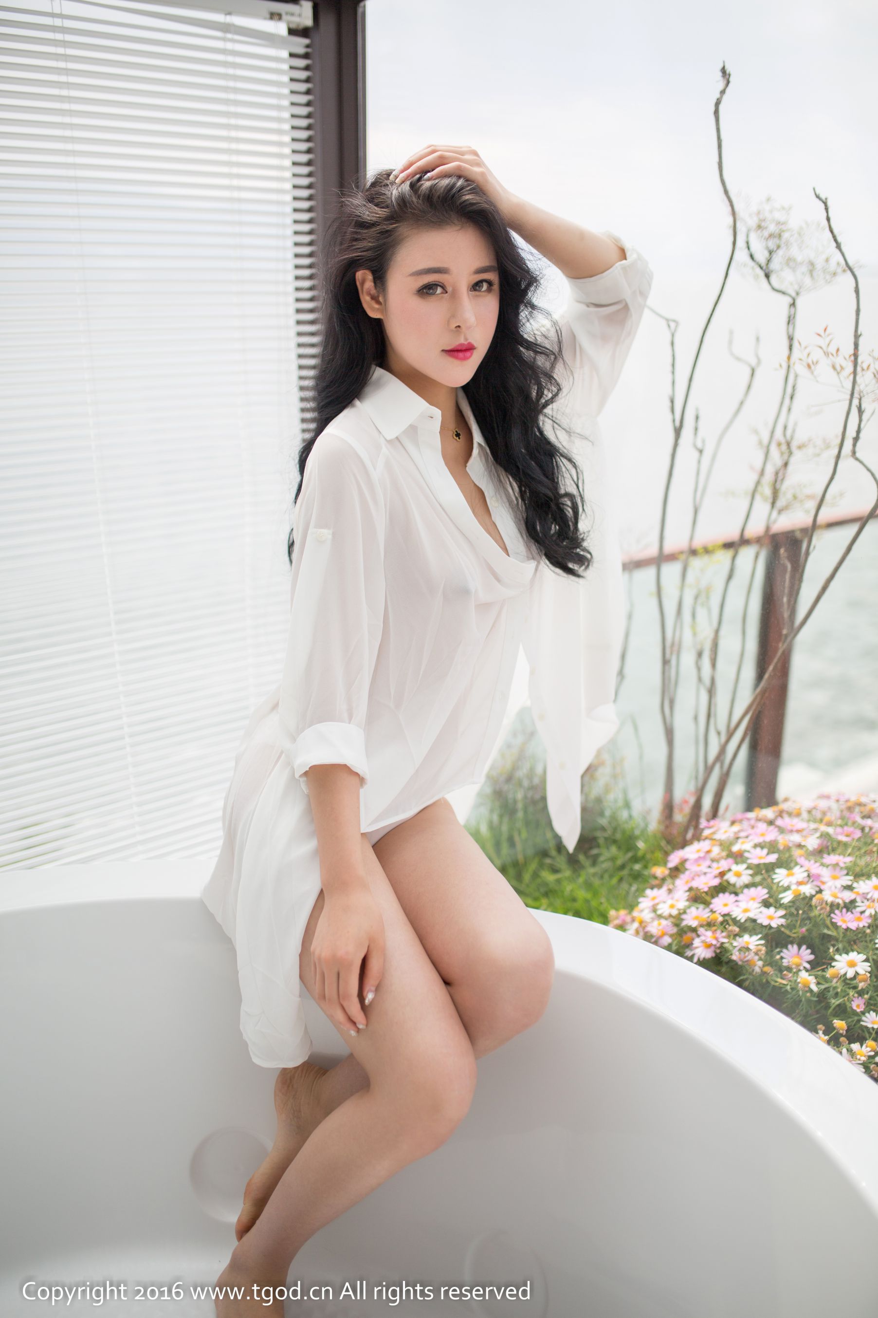 叶佳颐《大理旅拍》真空白衬衫+睡衣诱惑 [推女神/尤蜜荟]·合集-妙妙屋