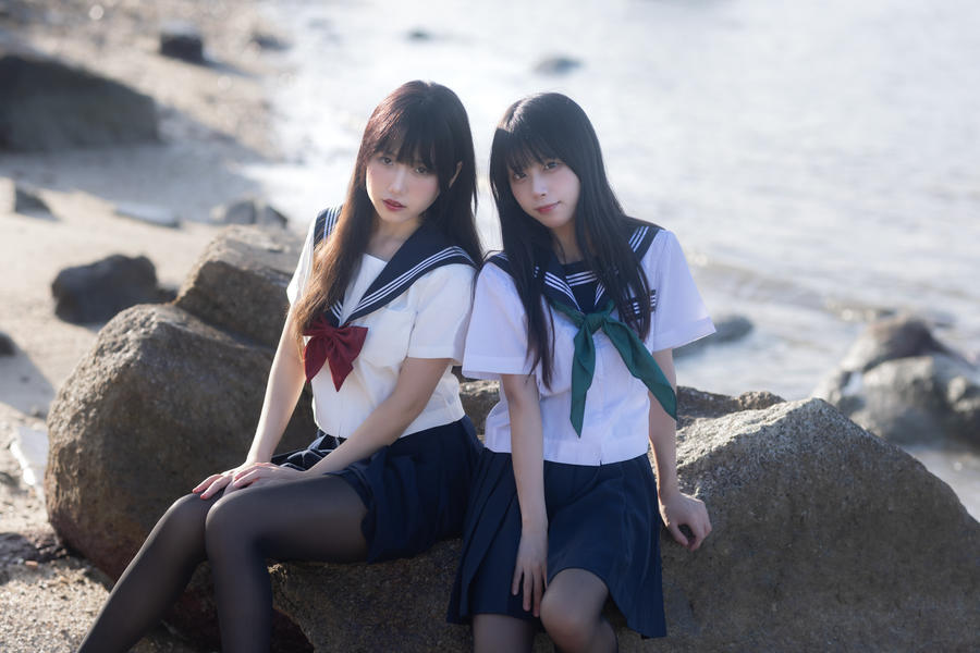 不呆猫-No.042 – 水手服百合黑丝 (&三無人型) [51P 1V]·合集-妙妙屋