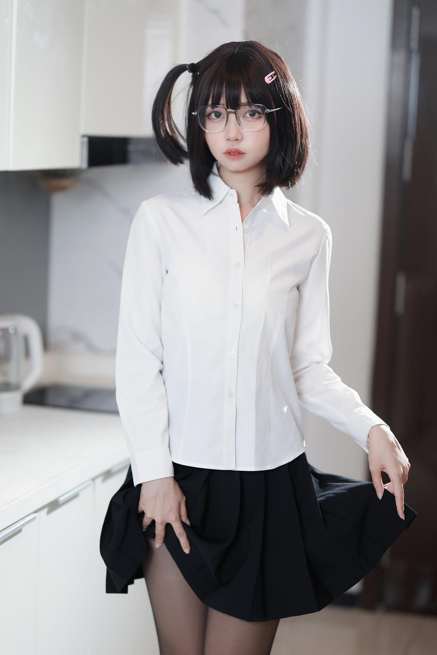 洛桑w伊梓-No.002-眼镜妹妹 [32P]·合集-妙妙屋