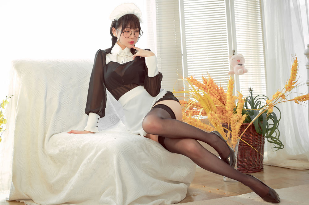周叽是可爱兔兔-No.036-眼镜女仆 [36P 3V]·合集-妙妙屋