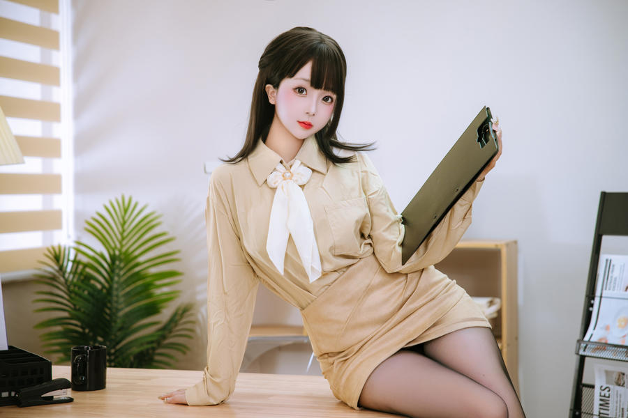 椎名莜(日奈娇)-No.149 – 秘书 [82P]·合集-妙妙屋