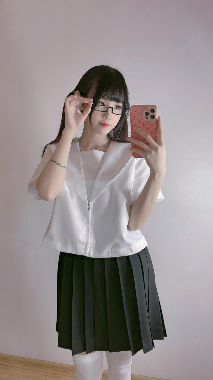 miko酱ww-No.055 – 自拍系列 白丝03 (15套) [201P]·合集-妙妙屋