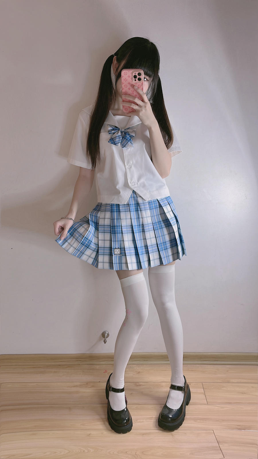 miko酱ww-No.054 – 自拍系列 白丝02 (16套) [225P]·合集-妙妙屋