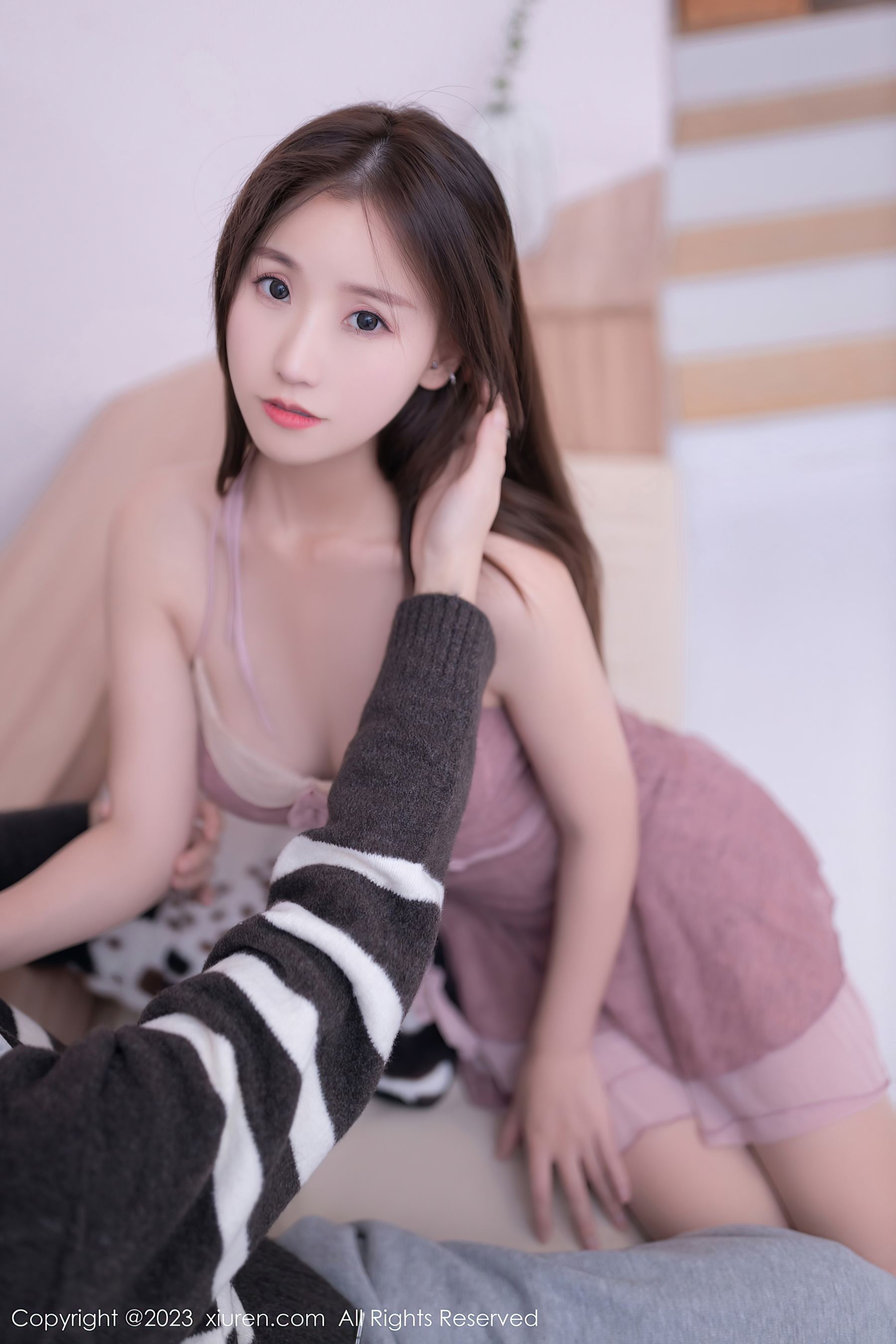 [XiuRen秀人网] No.7838 杏子Yada 睡裙美腿·合集-妙妙屋