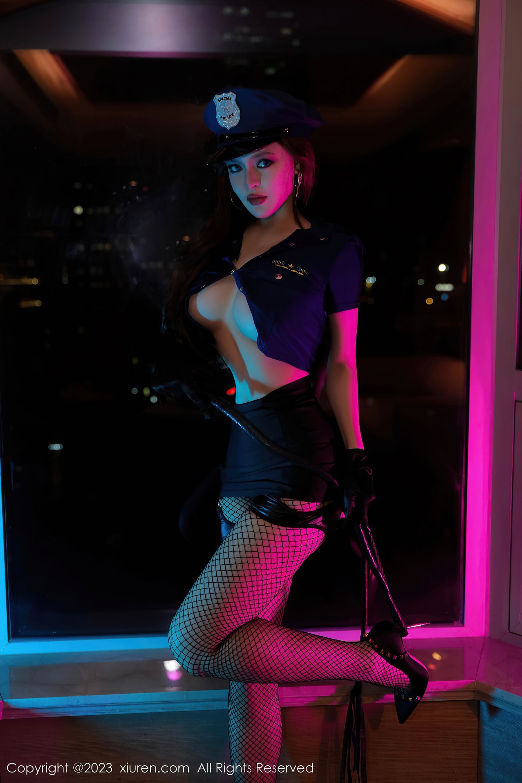 [XiuRen秀人网] No.7767 伊丽莎有点白 美臀制服·合集-妙妙屋