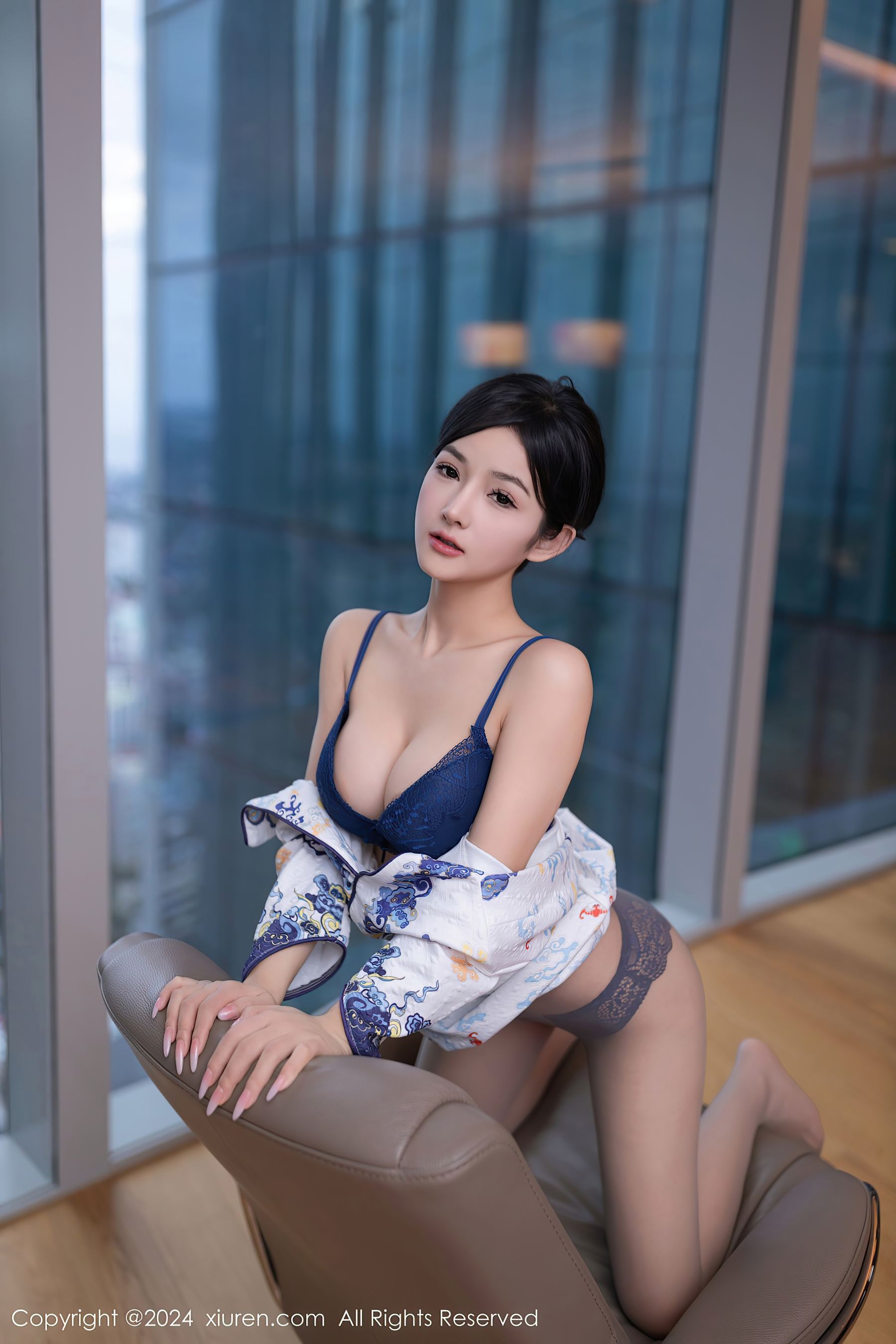 [XiuRen秀人网] No.7933 谭小灵 制服美腿·合集-妙妙屋