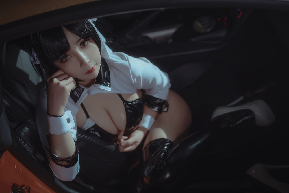 中岛莫之子i(抱走莫子aa)-No.020-车女郎 [22P]·合集-妙妙屋