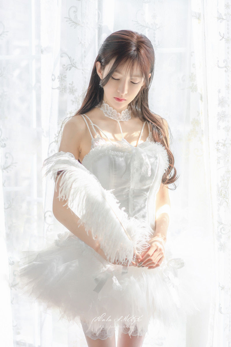 王羽杉Barbieshy-No.007-白色吊带裙 [24P]·合集-妙妙屋
