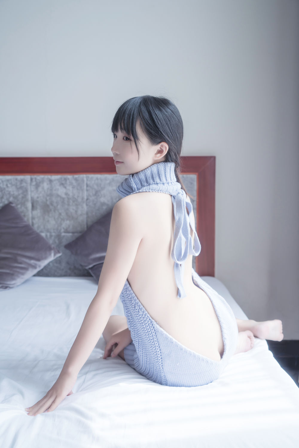 御子Yumiko-No.003-漏背毛衣 [10P]·合集-妙妙屋