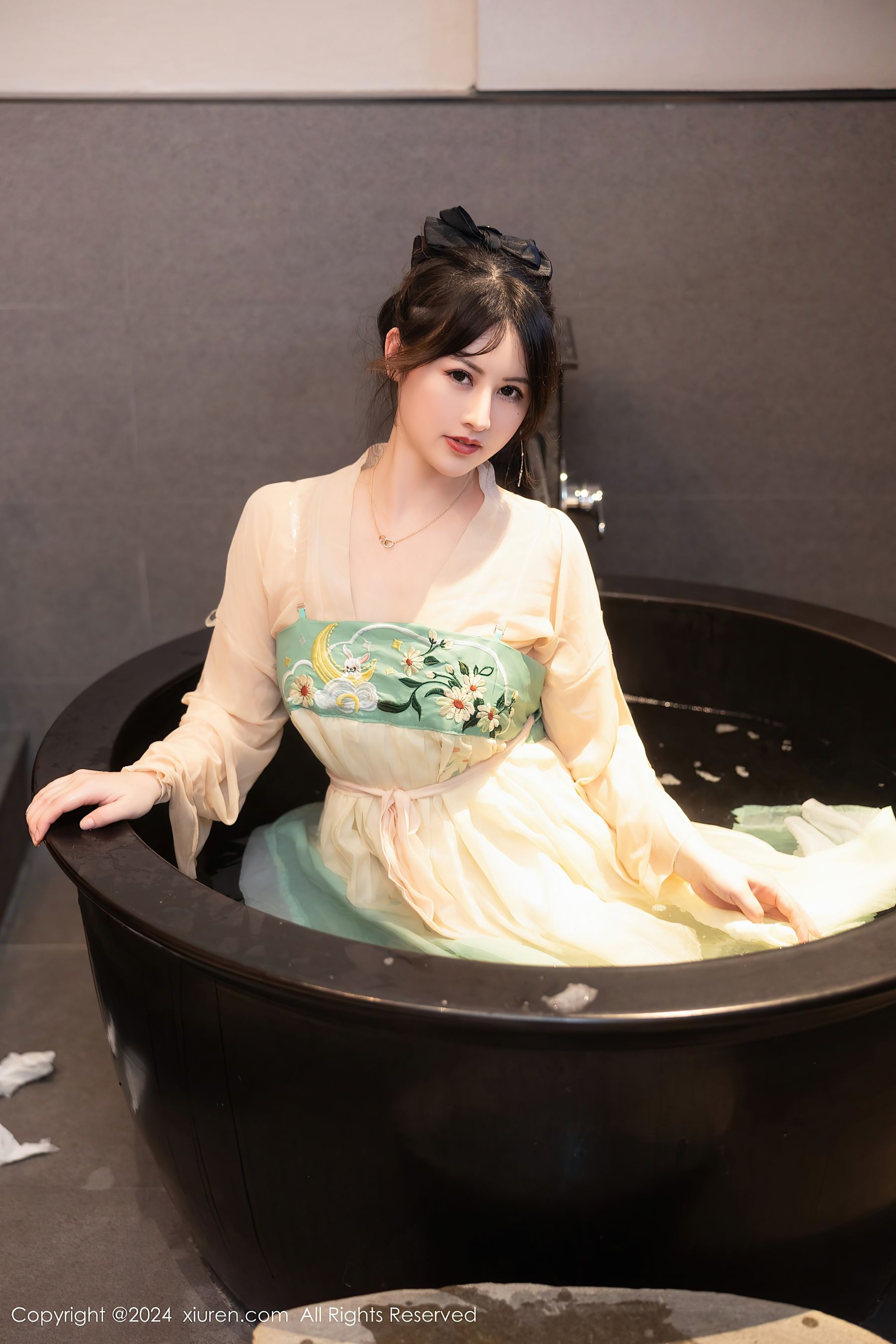 [XiuRen秀人网] No.8128 诗诗kiki 性感美臀·合集-妙妙屋