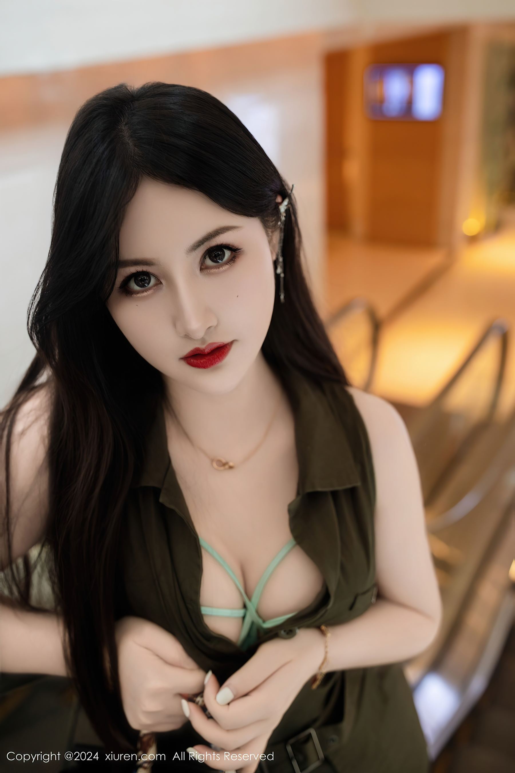 [XiuRen秀人网] No.8940 诗诗kiki 丝袜美臀·合集-妙妙屋